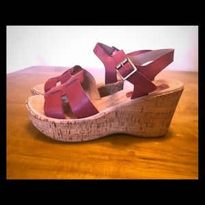 Korks by Kork ease. Red leather/cork wedge sandals